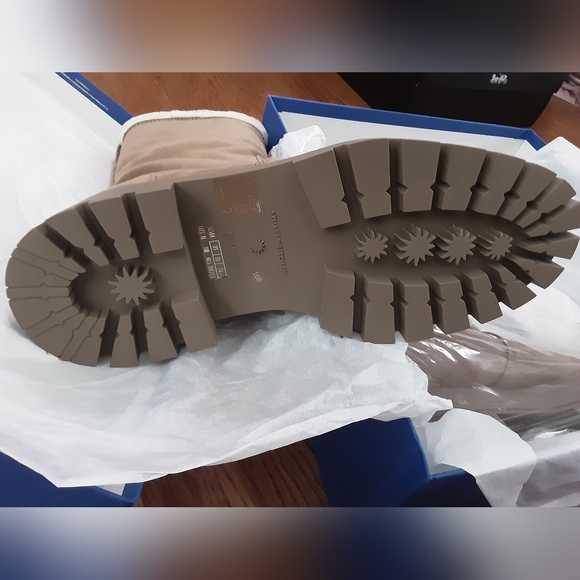 New Stuart Weitzman Bedford Moto Boot Khaki Size 10B. - Picture 3 of 5